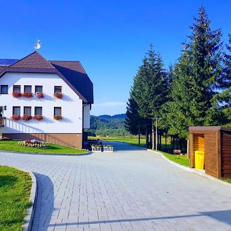 B&B Villa Angy Korenica Εξωτερικό φωτογραφία