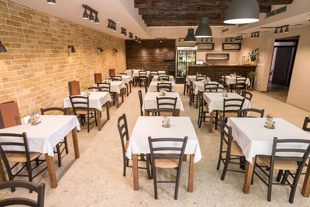 B&B Villa Angy Korenica Εξωτερικό φωτογραφία