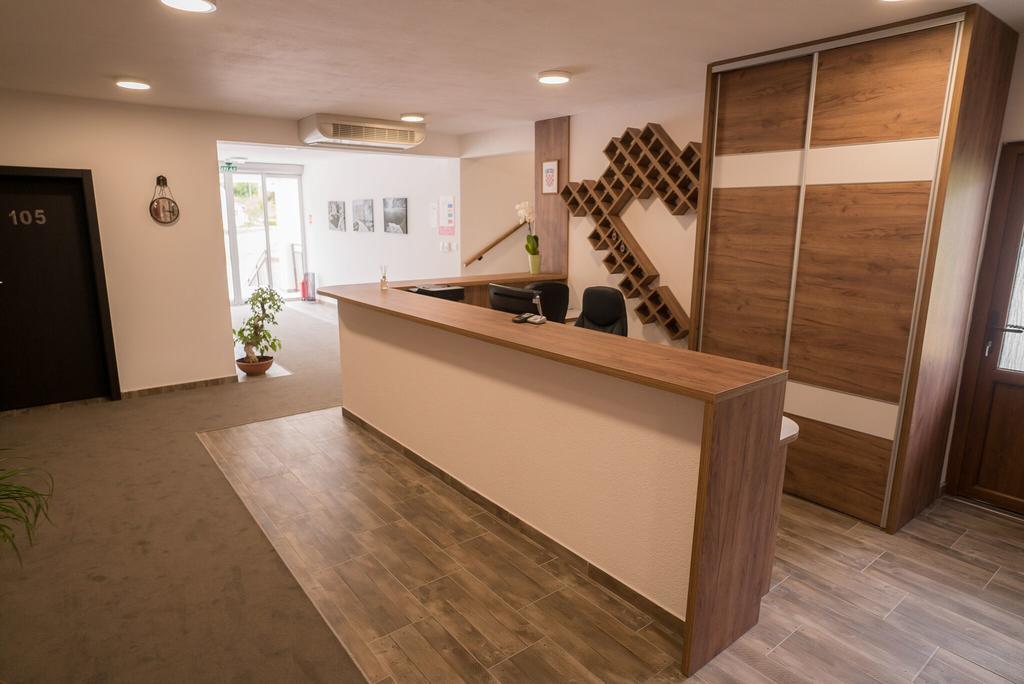 B&B Villa Angy Korenica Εξωτερικό φωτογραφία